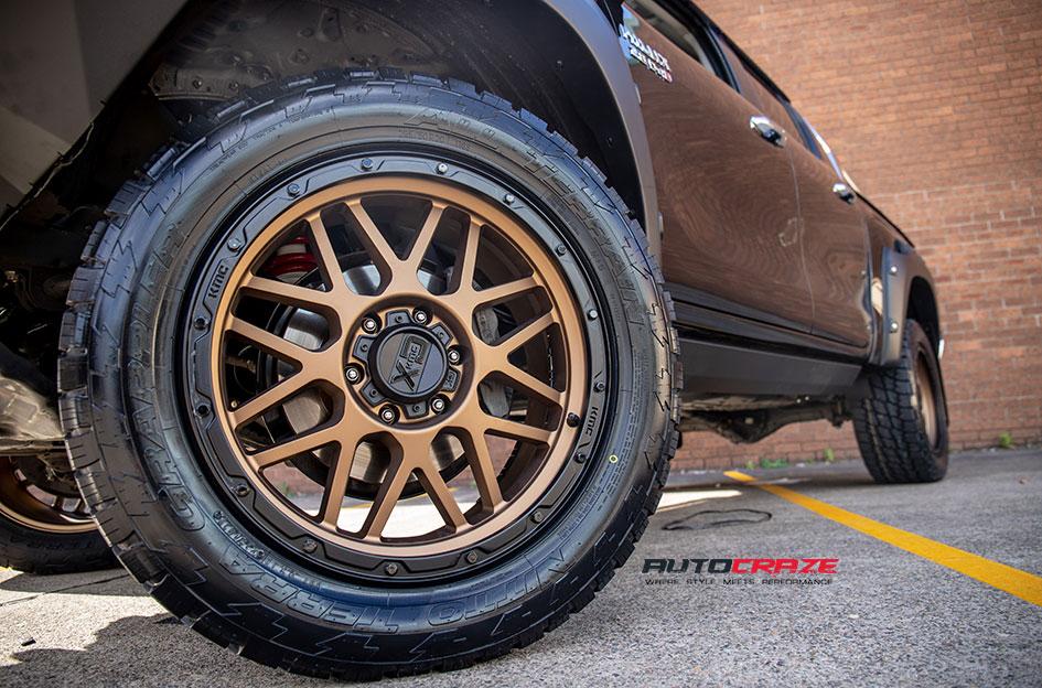TOYOTA HILUX 4WD GRENADE OR MATTE BRONZE WITH MATTE BLACK LIP